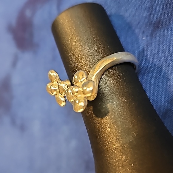 Sterling Silver | 925 | 4 Petaled | 2 flower Ring | Size 7 - Picture 2 of 12